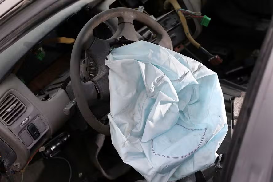 Airbags Mortais: Falhas e Ignorância em Recalls no Brasil